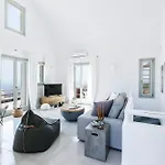 Vinea Santorini Villa