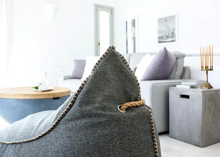 Vinea Santorini Villa