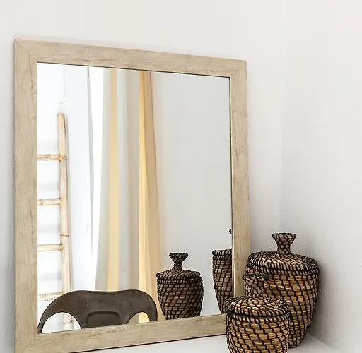 Vinea Santorini Villa *