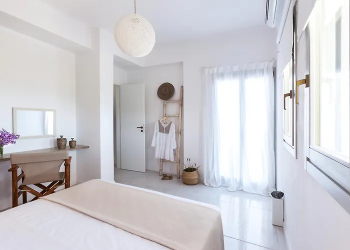 Vinea Santorini Villa *